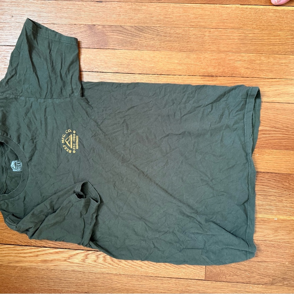 Reef Olive Graphic Tee